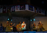 Adryana BB and Pernambatuque performing at Parque das Ruinas